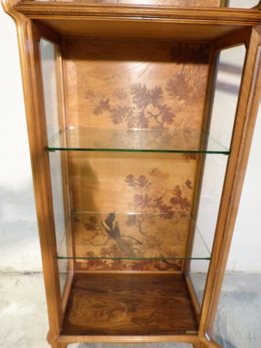 Emile Gallé - Vitrine de présentation décor à la Pie - Mobilier Style Art nouveau