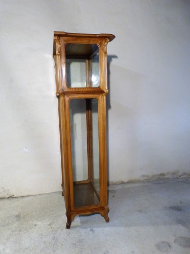 Emile Gallé - Vitrine de présentation décor à la Pie - Art nouveau