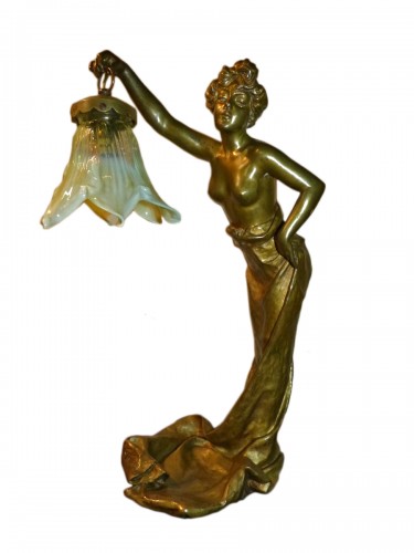 Emmanuel Villanis (1858-1914) - Lampe Art nouveau en bronze