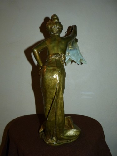 Emmanuel Villanis (1858-1914) - Lampe Art nouveau en bronze - Galerie Vaudemont