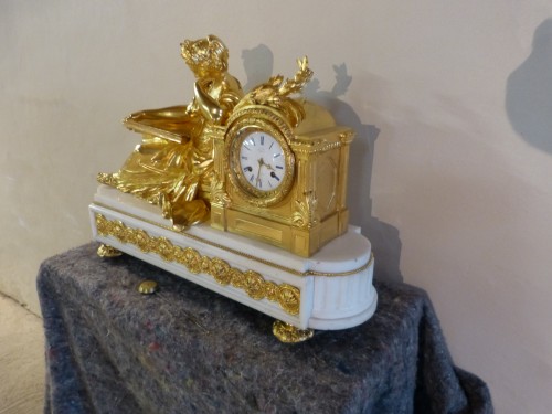 XIXe siècle - Importante pendule en bronze doré Napoléon III