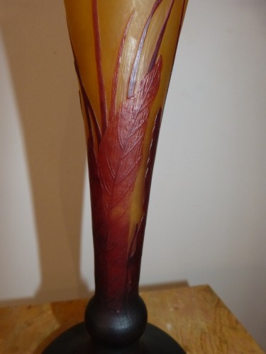 Art nouveau - Daum Nancy, grand vase décor Fleurs de Tabac