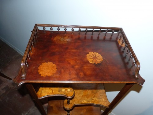 XXe siècle - Emile Gallé, petit meuble étagère décor pavots