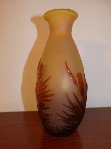 Emile Gallé, Beau Vase Soufflé décor Crocus art nouveau - Galerie Vaudemont