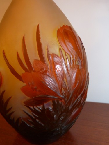 Art nouveau - Emile Gallé, Beau Vase Soufflé décor Crocus art nouveau