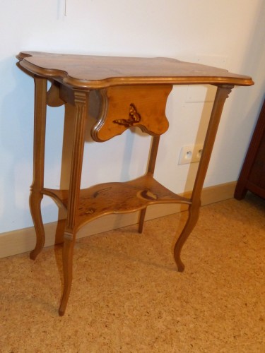 Emile Gallé - Petite table à tiroir, Chardons et papillons, japonisante - Mobilier Style Art nouveau