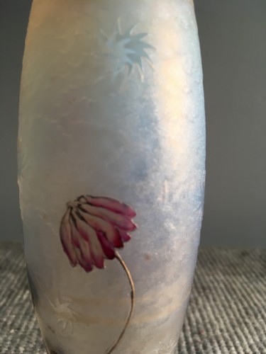 XXe siècle - Daum Nancy - Vase gravé et émaillé aux Trèfle