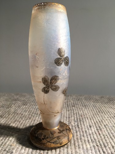 Antiquités - Daum Nancy - Vase gravé et émaillé aux Trèfle