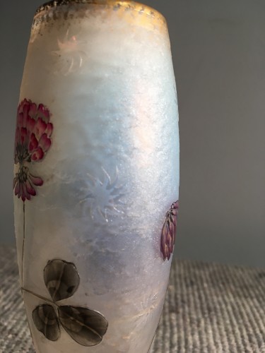 Antiquités - Daum Nancy - Vase gravé et émaillé aux Trèfle