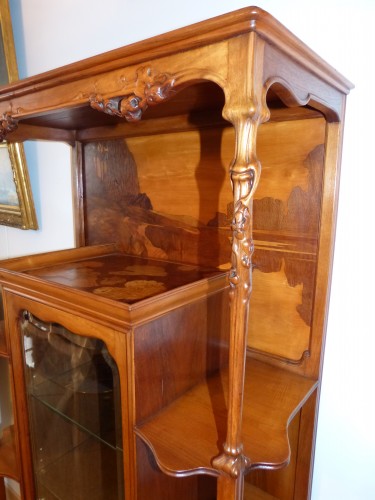 Art nouveau - Louis Majorelle, Vitrine de présentation art nouveau aux clématites