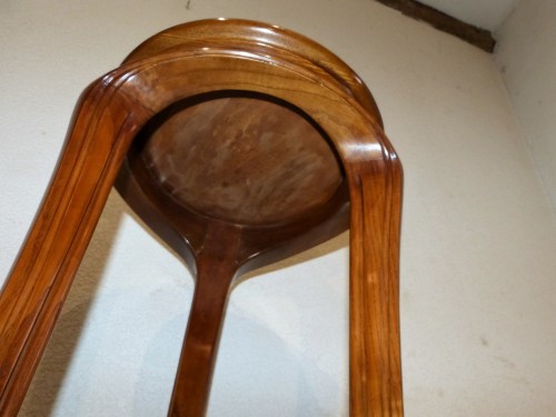 20th century - Ecole de Nancy, Art nouveau pedestal table in Tamo