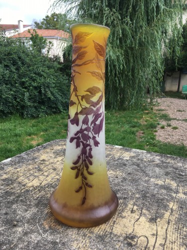 Glass & Crystal  - Emile Gallé - Large vase wisteria with elephant foot