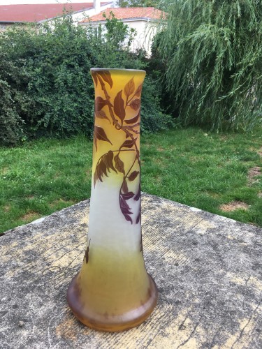 Antiquités - Emile Gallé - Large vase wisteria with elephant foot