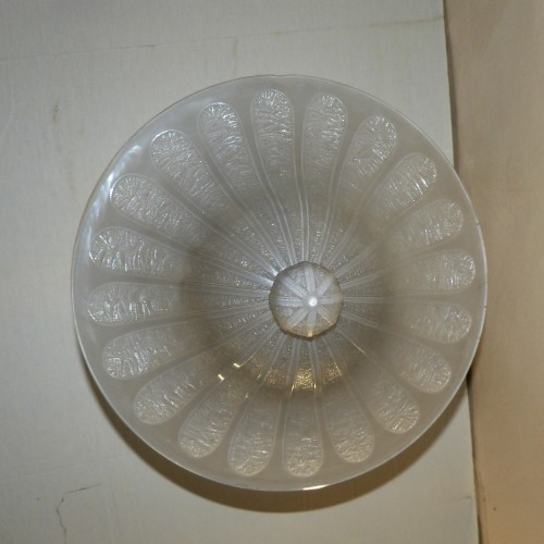 20th century - Daum Nancy, art deco chandelier in engraved and frosted glass