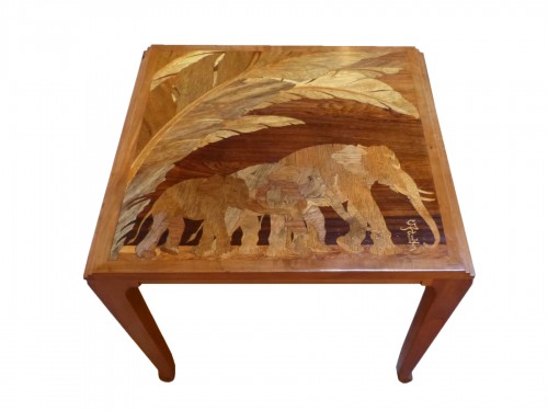 Emile Gallé - Art nouveau coffee table with elephants