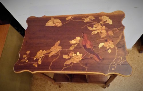 Mobilier Meuble d'appoint - Emile Gallé - Casier à partitions décor de rossignol dans un cerisier