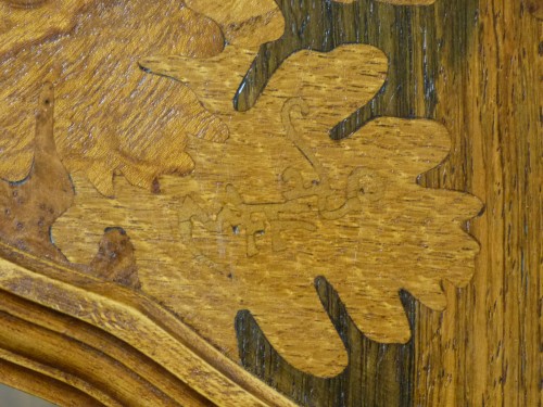 Furniture  - Emile Gallé, Art Nouveau coffee table - Magpie in the oak