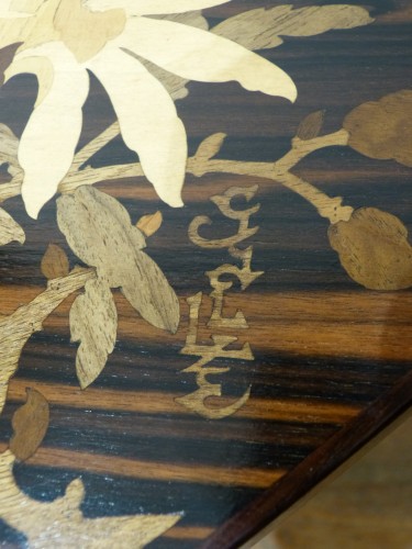 Furniture  - Emile Gallé - Art nouveau coffee table with Japanese decoration Magnolia