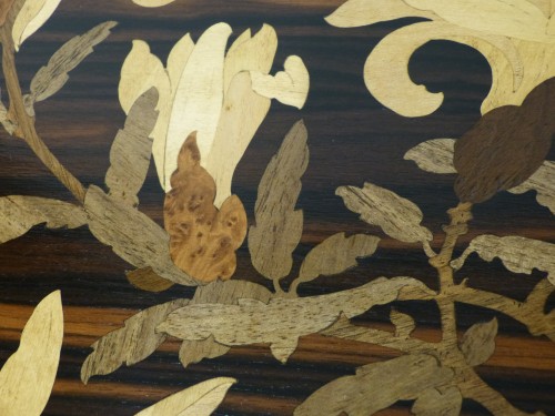 Antiquités - Emile Gallé - Art nouveau coffee table with Japanese decoration Magnolia