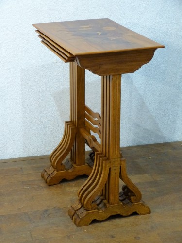 XIXe siècle - Emile Gallé - Série de tables gigognes Gueux de Callot