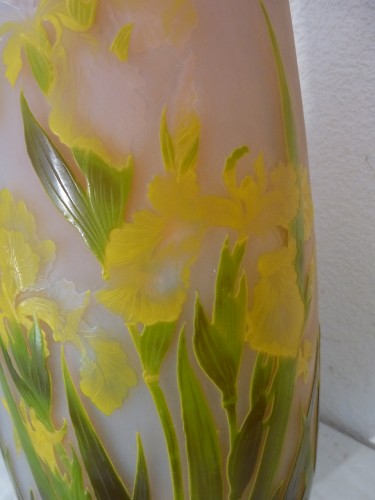 Antiquités - Emile Gallé  - Très grand vase Art nouveau aux Iris