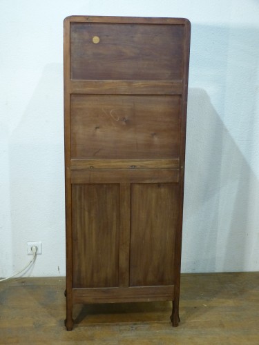 XXe siècle - Louis Majorelle , Cabinet Art Nouveau en acajou, meuble de présentation.