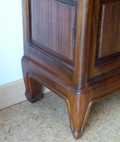 Antiquités - Art nouveau Cabinet in mahogany and rosewood attributed to the House of Majorelle.