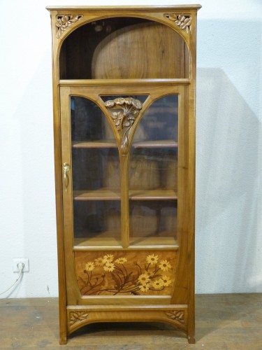 Camille Gauthier Vitrine art nouveau aux Asters et Ombelles - Mobilier Style Art nouveau