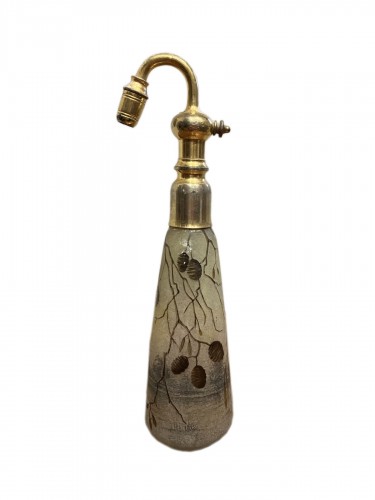 Daum Nancy - Perfume bottle with Aulne decoration