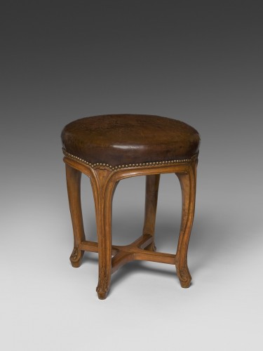 18th century - Elegant stool of Louis XV period