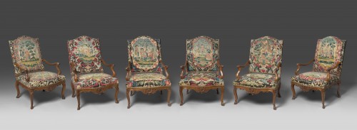 Antiquités - Rare suite of six Regence armchairs and a settee