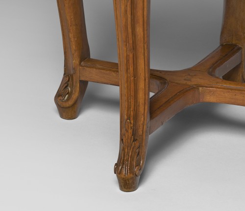 An elegant Louis XV stool - 