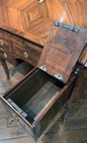 18th century - A Louis XV bureau de pente stamped Migeon