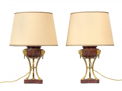Paire de cassolettes en athéniennes montées en lampes, fin XVIIIe siècle