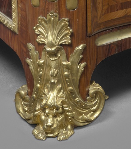 Mobilier Commode - Importante commode en arbalète, époque début Régence