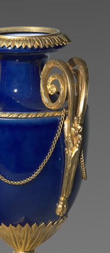 Paire de vases montés d'époque Louis XVI - Objet de décoration Style Louis XVI