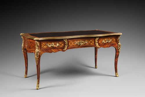 Bureau plat estampillé Chevallier, époque Louis XV