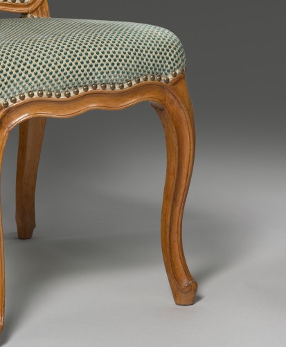 A Louis XV pair of Chairs &quot;voyeuses&quot; - 