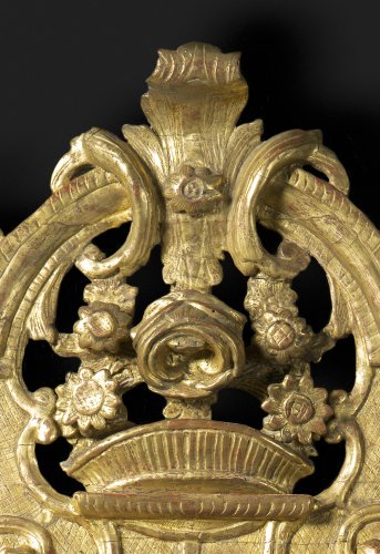 Miroirs, Trumeaux  - Miroir en bois sculpté et doré d'époque Louis XIV
