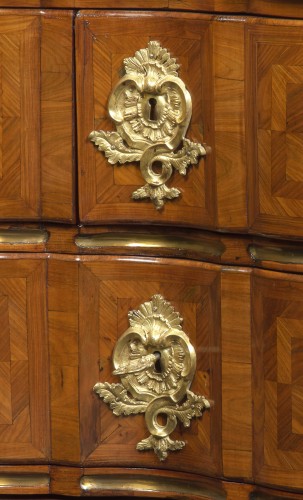 A Regence commode Stamped FG for François Garnier - Furniture Style French Regence