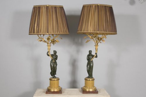 Paire de lampes aux femmes antiques - Luminaires Style 