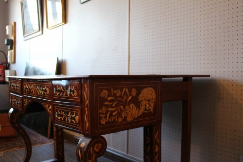 19th century - A Dutch desk with floral and bird marquetry