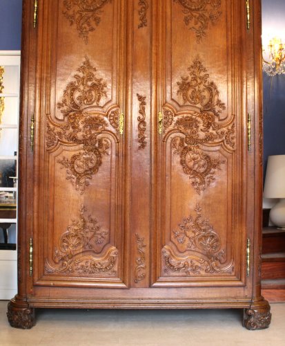 Mobilier Armoire - Armoire en chêne sculpté d’époque Régence