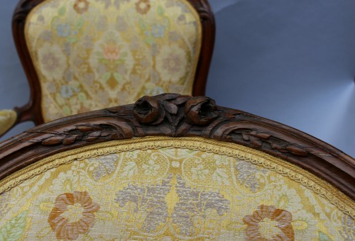 Antiquités - Suite de quatre fauteuils Louis XV dont un estampillé par Jean-Baptiste Lebas