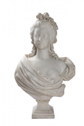 Bust of woman in white marble of carrara