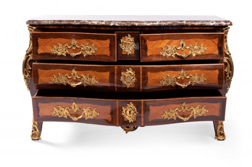 Commode en marqueterie d'époque Louis XV estampillée de J.C. ELLAUME - Galerie William Diximus