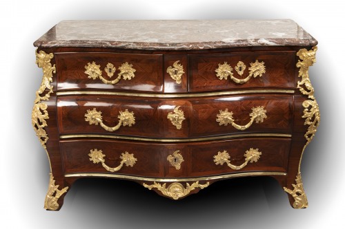 Eighteenth-century tomb commode trace of stamp M. Criaerd - Furniture Style Louis XV
