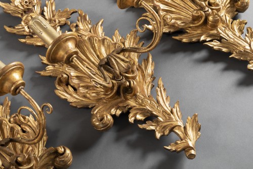 Lighting  - Suite of 4 gilt wood sconces from the end of the 18th century.