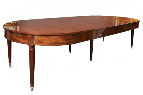 Mahogany dining table, Louis XVI period