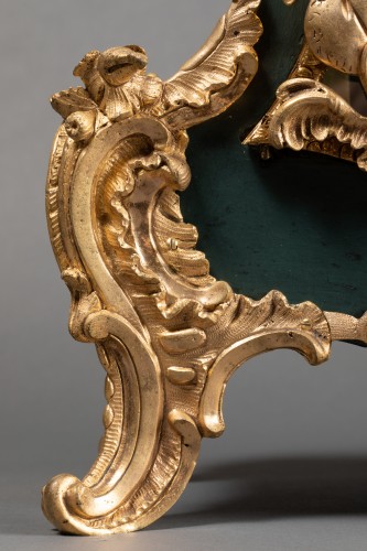 Horology  - Chinese cartel in green lacquer, Louis XV period